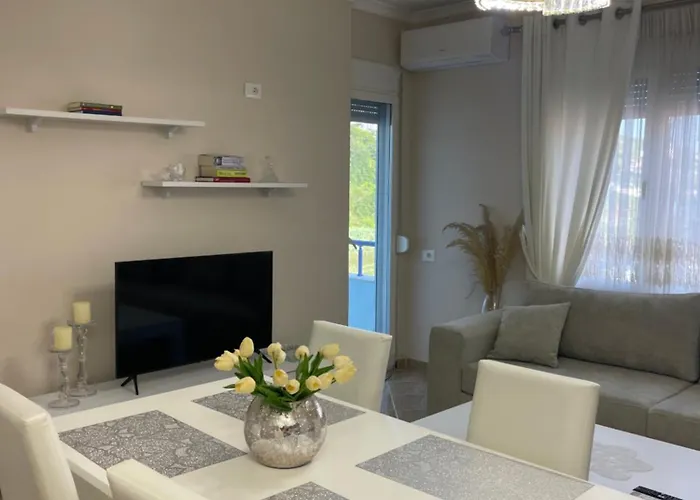 Apartment My White Golem (Tirana)