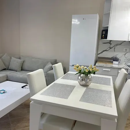 Apartament My White *